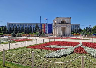 Triumphal Arch and Government Building