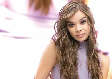Hailee Steinfeld Portrait