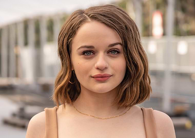 Joey King Portrait