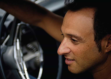 dan bern driving a car