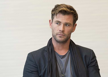 Chris Hemsworth Posing for Photo