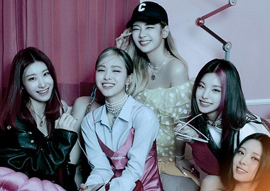 ITZY Members Posing Together