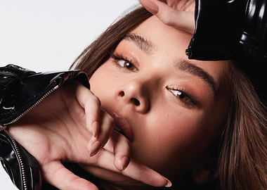 Hailee Steinfeld Close-Up Portrait