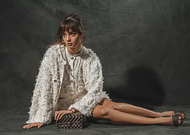 inka williams in White Textured Outfit with Handbag