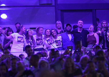 Sam Smith concert crowd