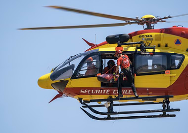 Sécurité Civile Rescue Helicopter in Action
