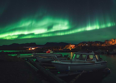 Northern Lights over Lake Torneträsk and Lapporten