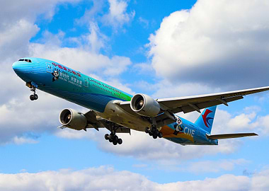 China Eastern Airlines Panda Livery Plane 777-39PER Reg:B-2002