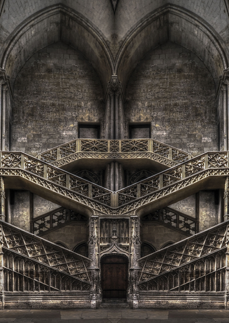 Gothic Church / PLATINA