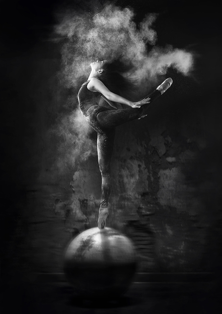 Dance on Ball / PLATINA