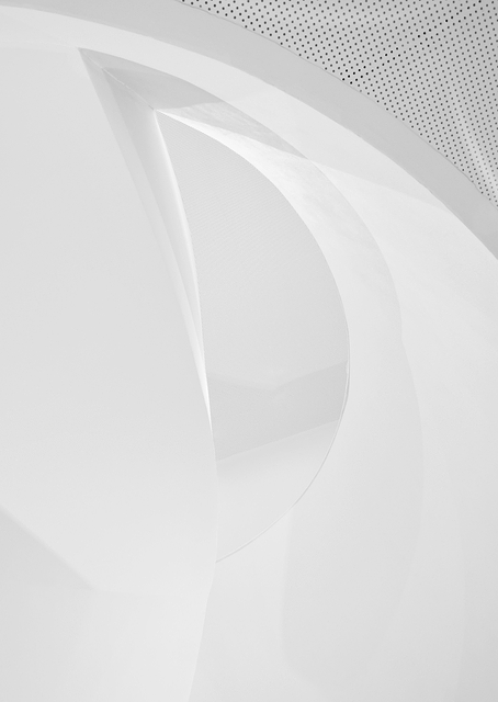 Shapes in white / PLATINA