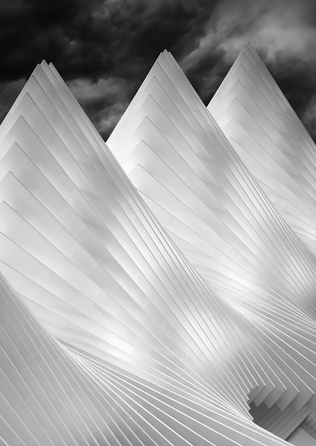 Concrete Mountains / PLATINA