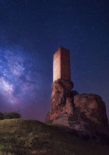 Night at Tower of Joy / PLATINA