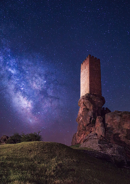 Night at Tower of Joy / PLATINA