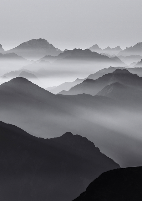 Mountain layers / PLATINA