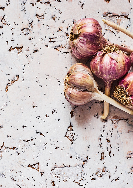 Healthy garlic / PLATINA
