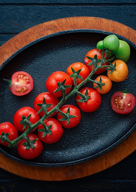 Colorful tomatoes / PLATINA
