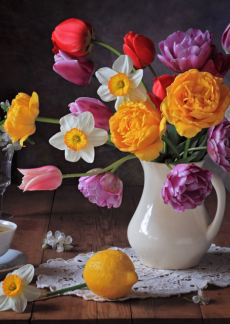 Spring flowers / PLATINA