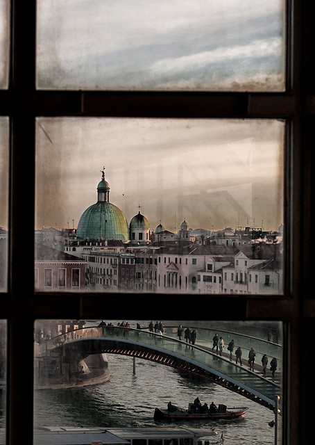 Venice Window / PLATINA