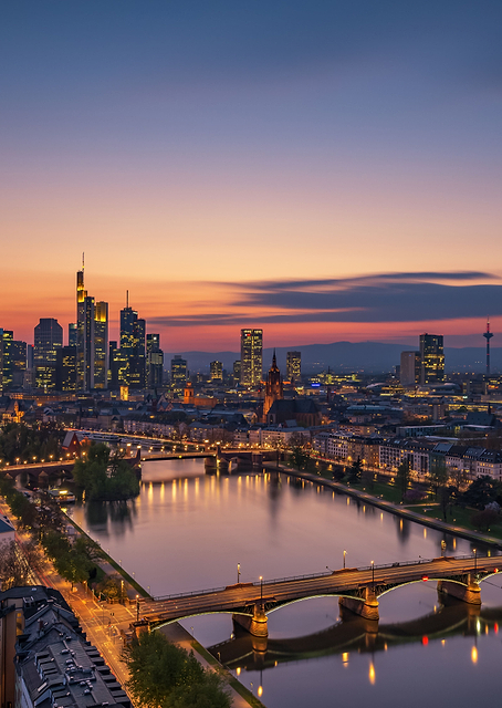 Frankfurt Sunset / PLATINA