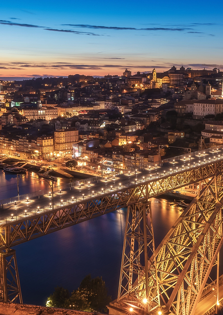 Portugal Porto Blue Hour / PLATINA