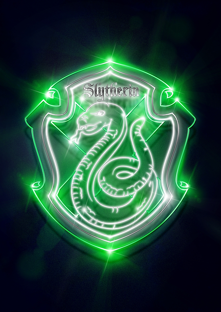 Slytherin Neon Emblem / PLATINA