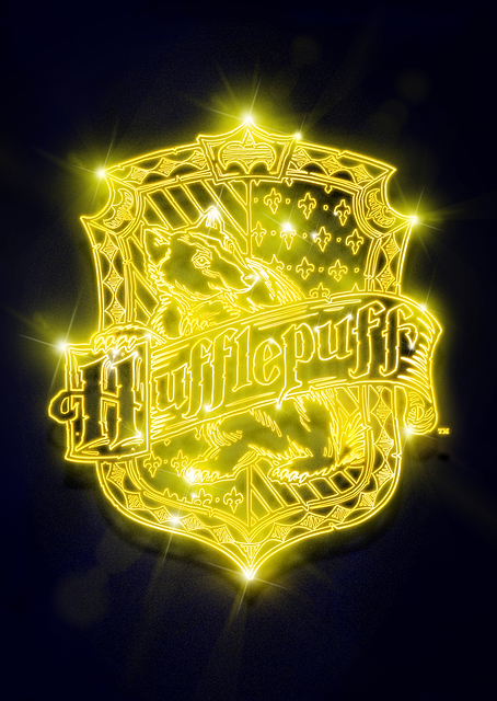 Hufflepuff Neon Crest / PLATINA