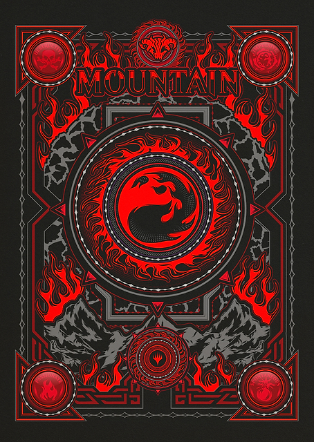 Mountain Iconic Badge / PLATINA
