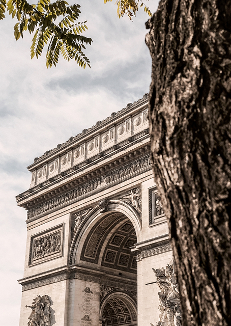 Arc de Triomphe Paris / PLATINA