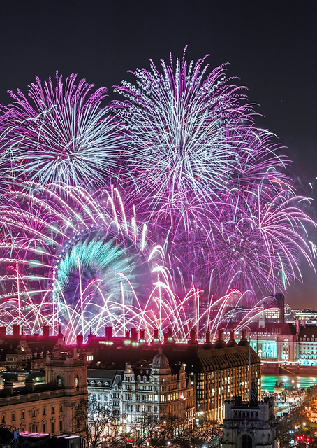 New Year Fireworks / PLATINA