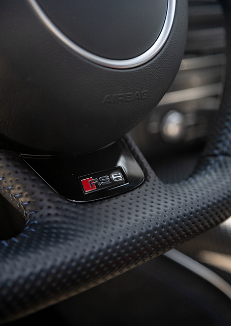 Audi RS6 C7 Steering Wheel / PLATINA