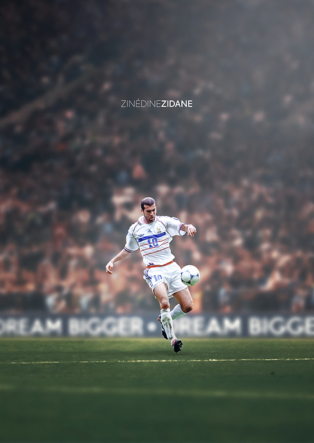 Zinedine Zidane Football Action / PLATINA