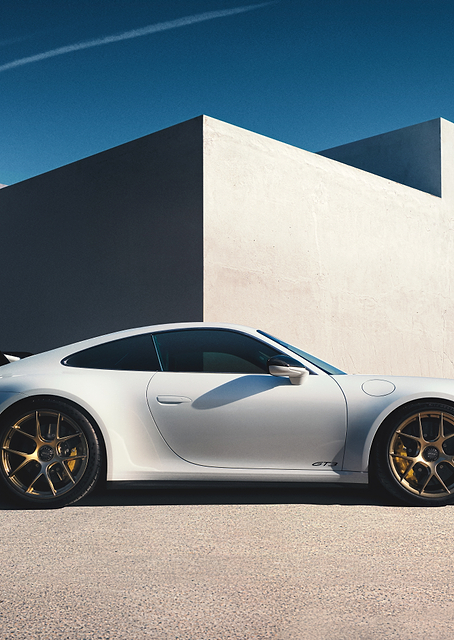 White Porsche GT3 RS Modern Setting / PLATINA