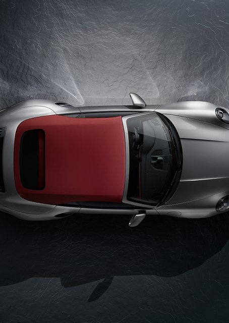 Porsche 911 Cabriolet: Overhead Elegance / PLATINA