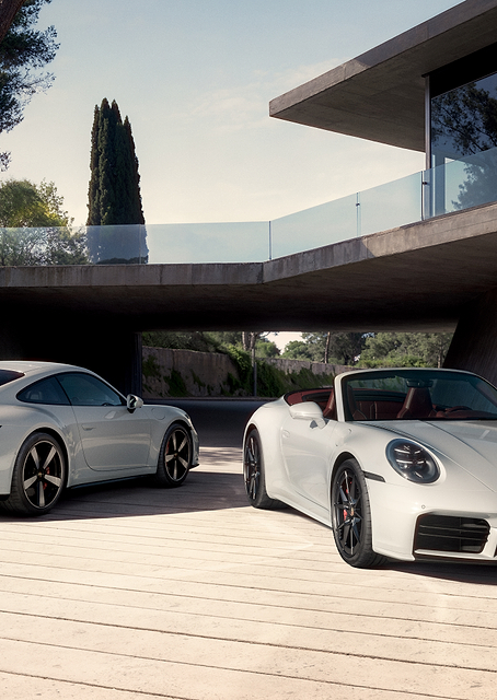 Sleek Porsche 911s, Modern Architecture / PLATINA