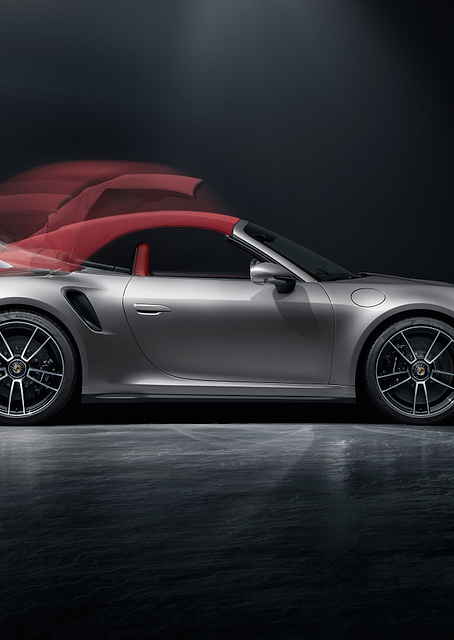Unfolding Elegance: Porsche 911 Cabriolet / PLATINA