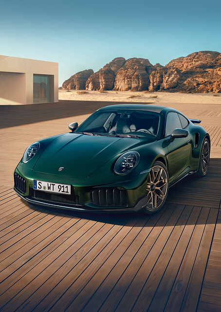 Desert Drive: Porsche 911's Horizon / PLATINA