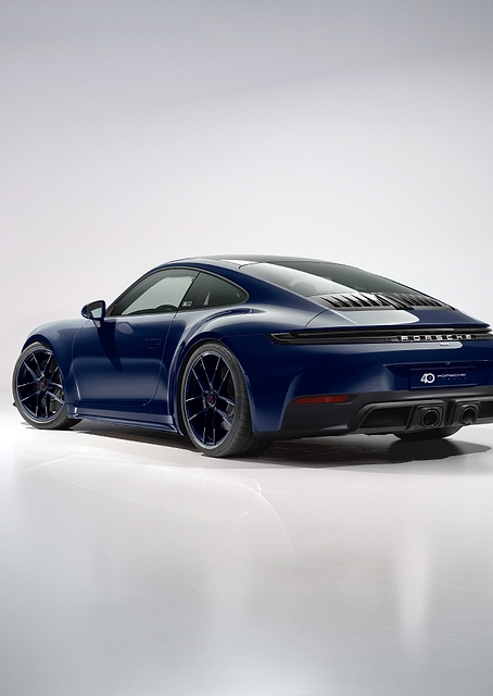 Azure Velocity: Porsche 911 / PLATINA