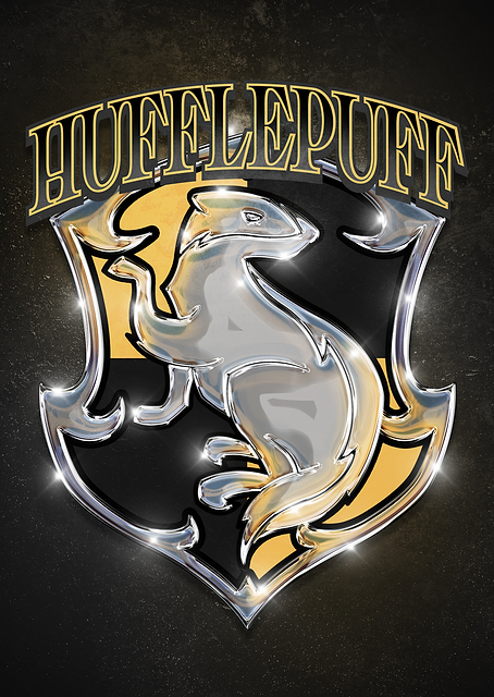 Hufflepuff House Crest Emblem / PLATINA