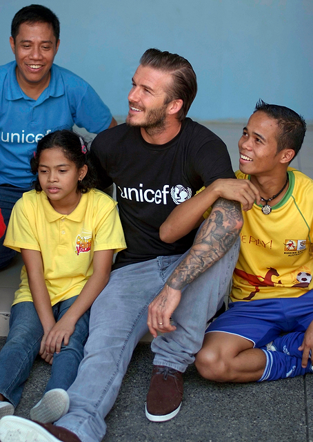 David Beckham with UNICEF children / PLATINA