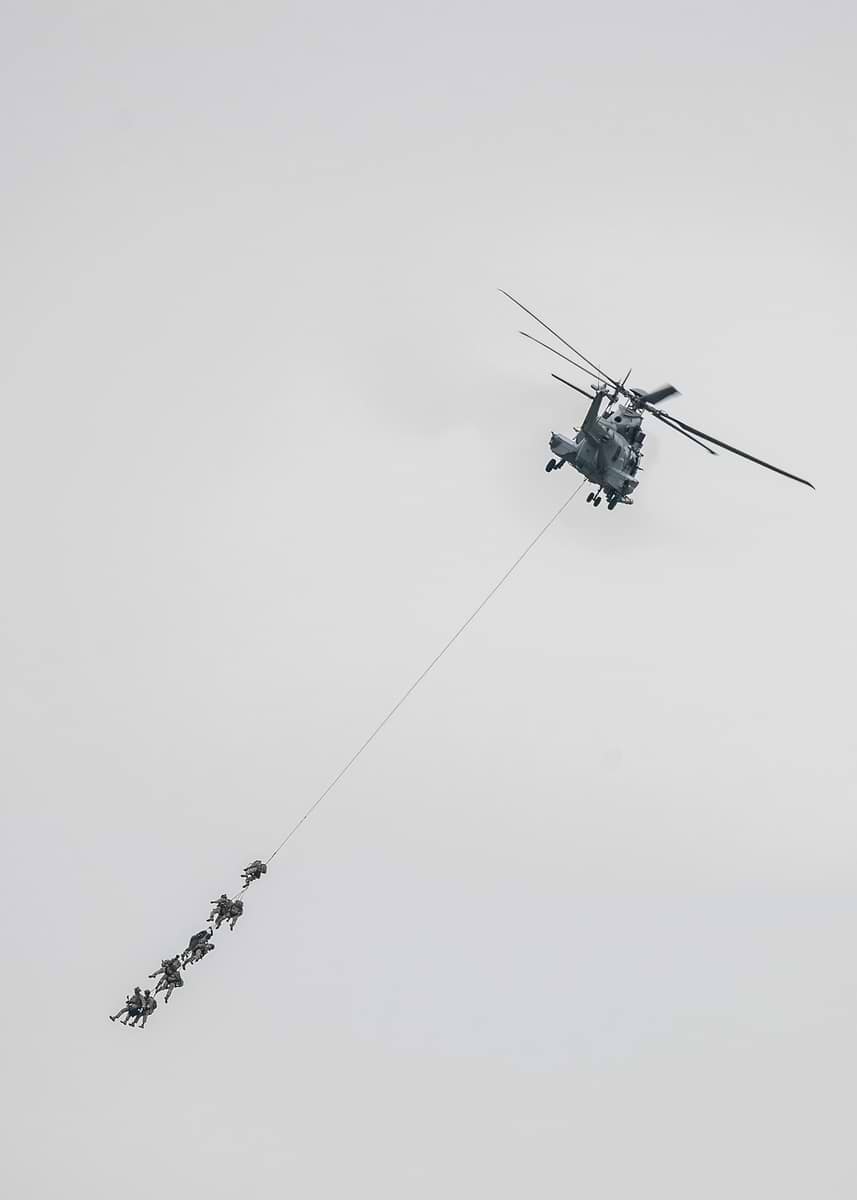 'Helicopter with Personnel on Rope' Poster, picture, metal print, paint ...