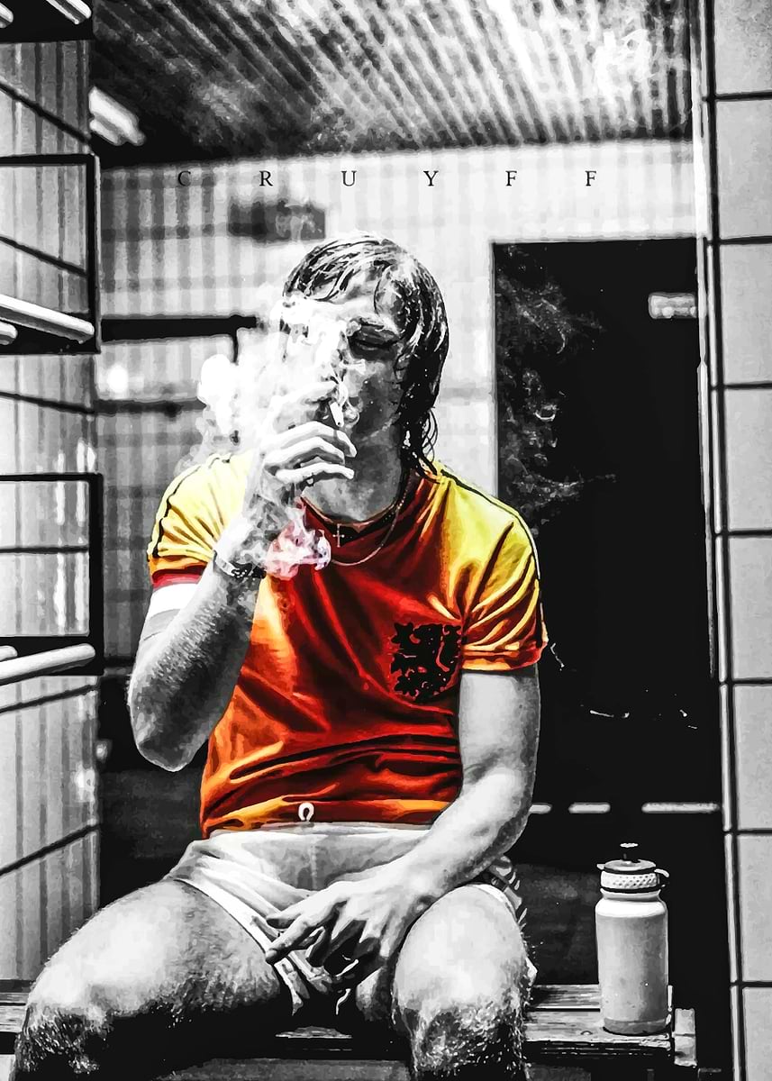 Johan Cruyff Smoking in Locker Room