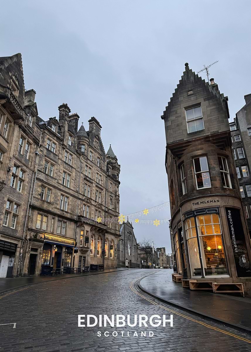 'Edinburgh Street Scene,scotland ' Poster, picture, metal print, paint ...