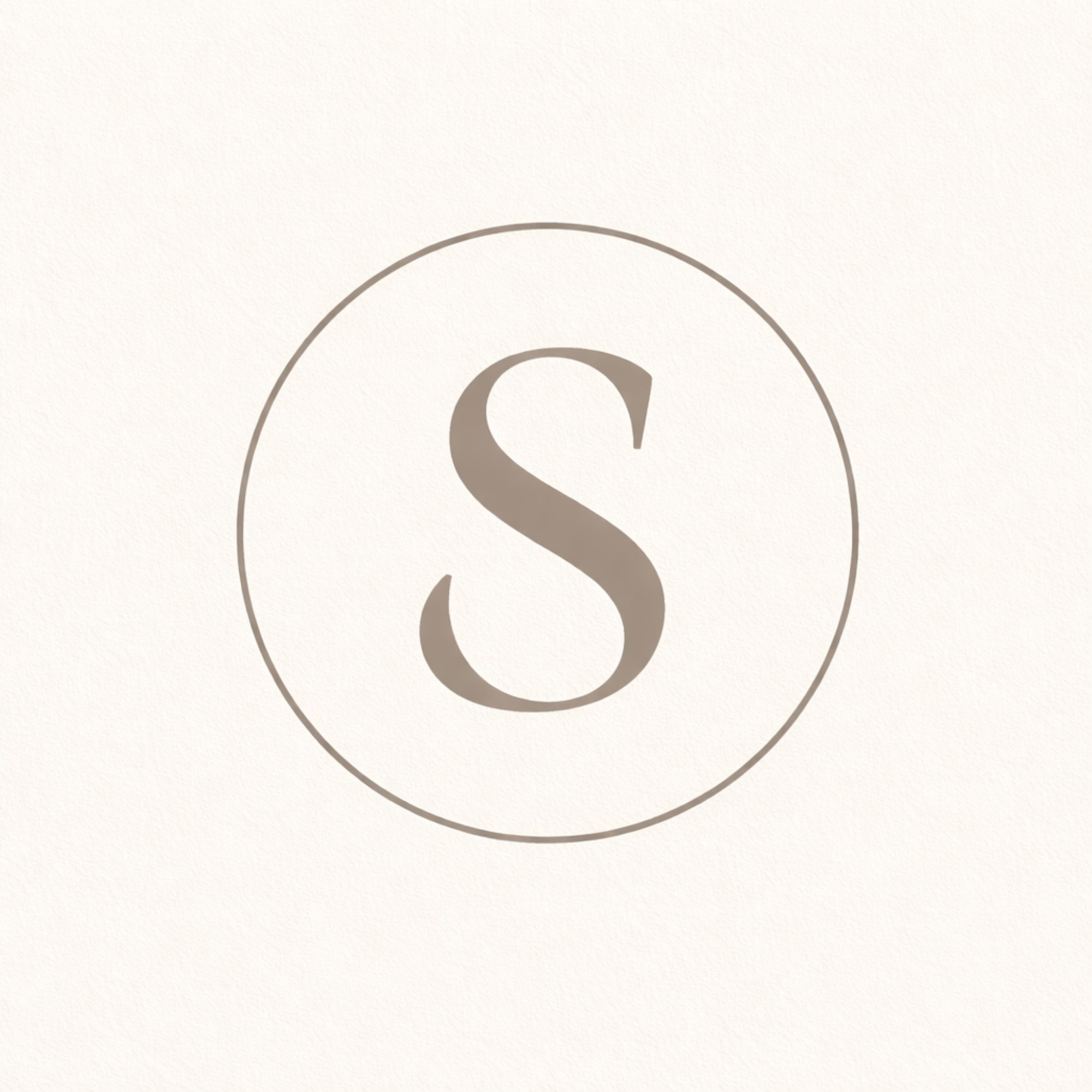 Soft Neutral Studio avatar
